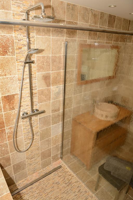 Mas De Carabelle Bed & Breakfast La Roque-Alric Oda fotoğraf