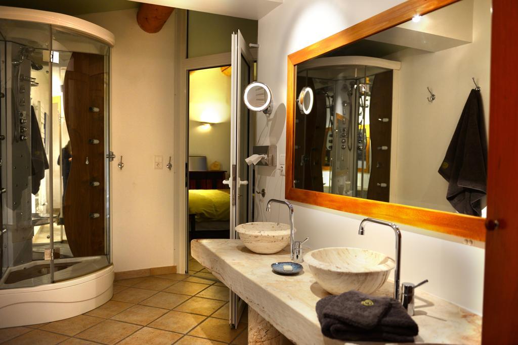 Mas De Carabelle Bed & Breakfast La Roque-Alric Oda fotoğraf