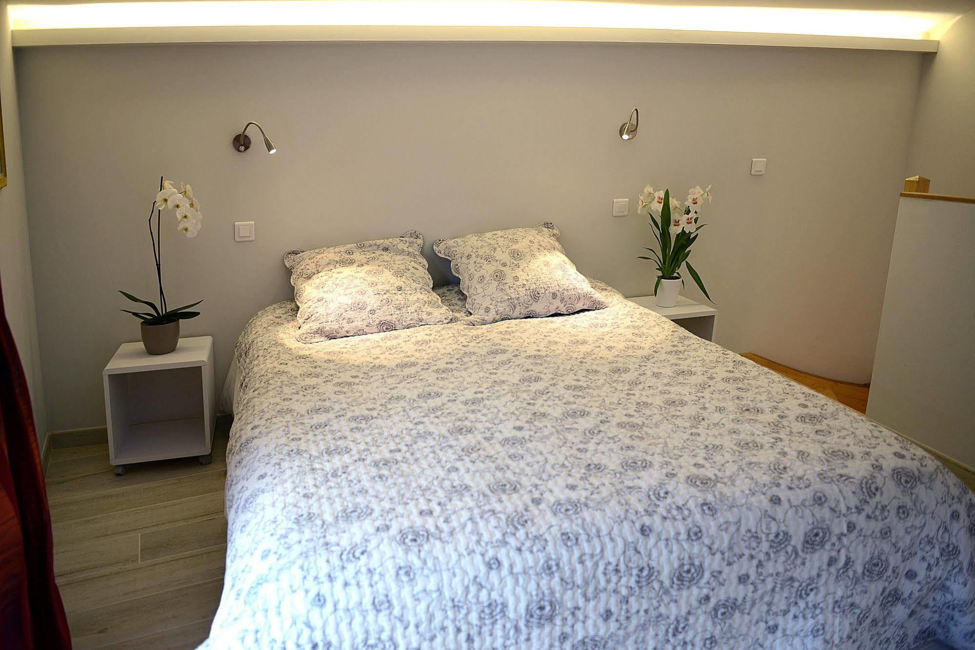 Mas De Carabelle Bed & Breakfast La Roque-Alric Dış mekan fotoğraf
